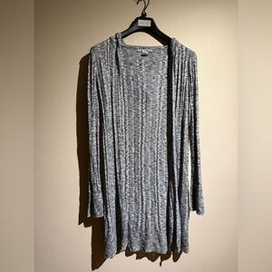 Two-One-Two New York grey, long-sleeved, ribbed knit cardigan